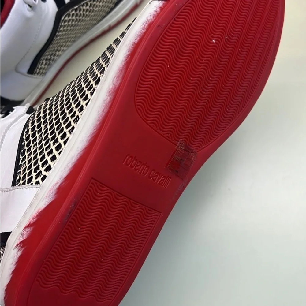 NWT Roberto Cavalli Leatger Black white red snakeskin  Sneakers